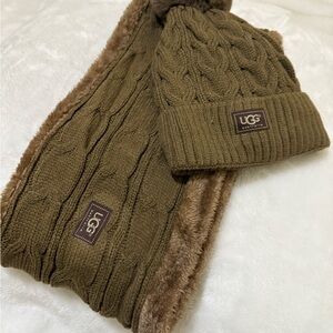 NWOT UGG Light Brown infinity Knit Beanie and Scarf Set